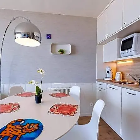 Hotel Modern With Sea View And Garage