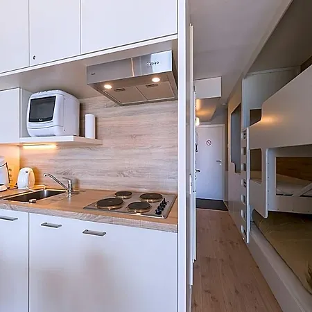 Hotel Modern With Sea View And Garage 3*