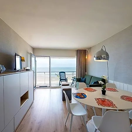 Modern With Sea View And Garage 3*