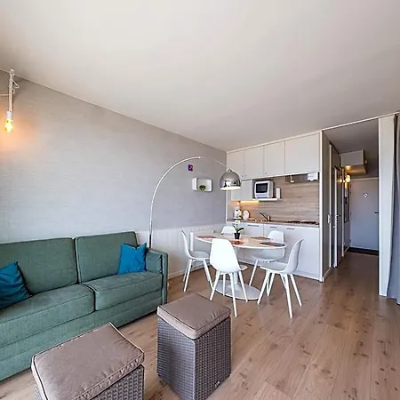Modern With Sea View And Garage Middelkerke